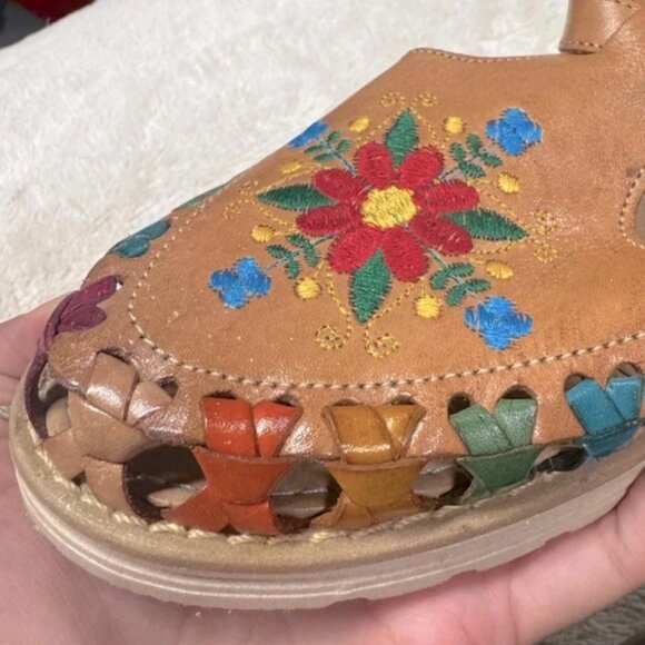 Colorful Embroidered Huaraches - Picture 8 of 9